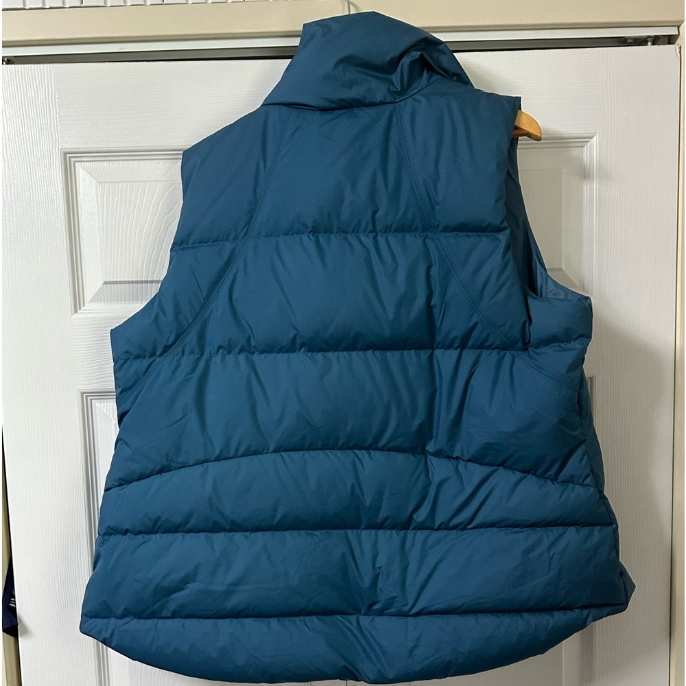 Athleta puffer vest